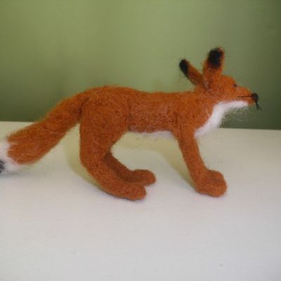 Animaux en laine feutrée à l'aiguille