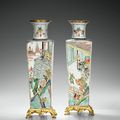 Paire de vases en porcelaine de la Famille Verte, Dynastie Qing, Époque Kangxi