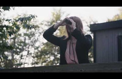 Camping du lac ou Hôtel Metamorphosis ?