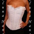 LE CORSET EN COTON BLANC BRODE STYLE VINTAGE