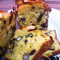 Le cake de Mamina: pomme, noisettes et curcuma