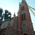 Pagode Xa Loi et l'Eglise rose