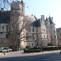 Palais Jacques Coeur : chef d'oeuvre du gothique flamboyant civil