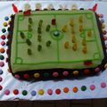 GATEAU RIGOLO TERRAIN DE FOOT