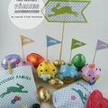 Petits accessoires pour accompagner les œufs de Pâques