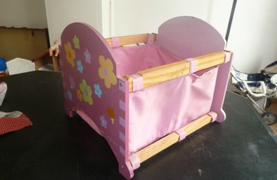 Petit Lit de bébé trouvé en Brocante!