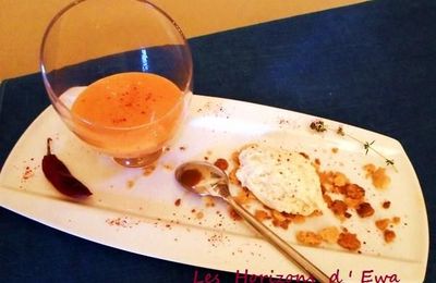 Velouté d'abricots au lait d'amandes et piment d'Espelette, brousse de brebis vanillée, croustillant au thym-citron