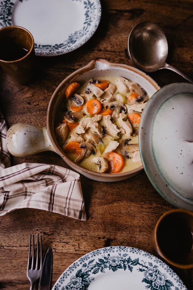 plat réconfortant, plat en sauce, carottes, recette hiver, champignons, facile, crème faiche, noix de muscade