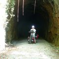 En passant par les Pyrénées avec nos vélos avec des photos, (enfin!!!), un rectificatif et la traduction.