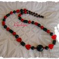 Collier rouge et noir : Caroline