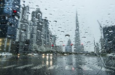 Pluie à Dubaï