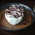 Iles flottantes sur Crème Anglaise au chocolat noir selon Trish Deseine 