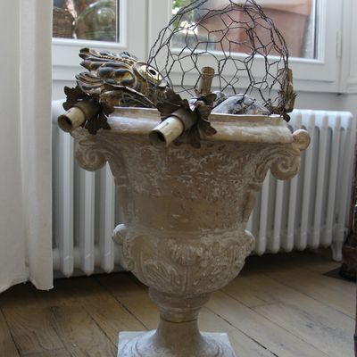 Vase médicis en terre cuite