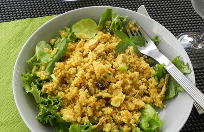 Salade de quinoa au poulet et au cari