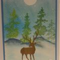 Autre carte de Noël réalisée avec les encres Distress, les étampes de sapins de Tim Holtz et une découpe de chevreuil