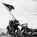 Swipes de la photo "Raising the Flag on Iwo Jima"