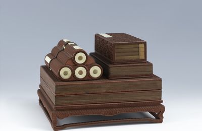 Rectangular Case in Scroll Shape, Mid Qing dynasty