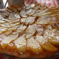 Tarte tatin aux pommes, pralin et dulce de manzana