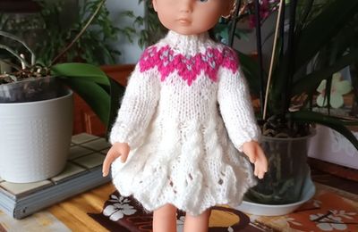 Chloé en robe d'hiver ...