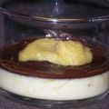 Panna cotta mangue, chocolat et mango-passion curd