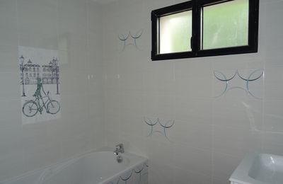 Salle de bain carrelée !