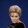 KIM NOVAK, LA BLONDE OU LA ROUSSE