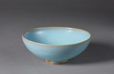 A large Junyao sky-blue glazed bowl, Yuan Dynasty (1279-1368)