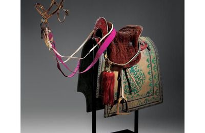 A rare complete imperial riding saddle and bridle. Qing dynasty, Qianlong period 