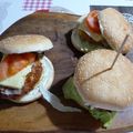 HAMBURGER poulet pané, bacon et fromage toastinette