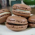 Les macarons au chocolat ... (Mercotte)