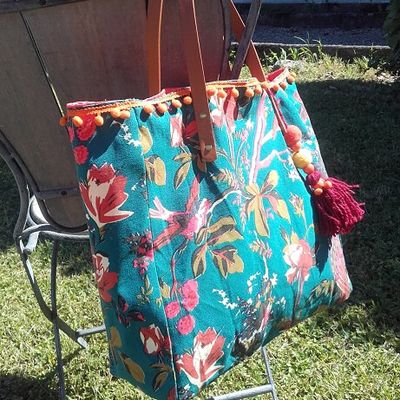 NOUVEAUTE Cabas avec pompons orange et anse cuir