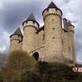 Le chateau de Val à Bort-les-Orgues Lanobre