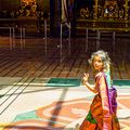 Petite fille temple hindou Singapour