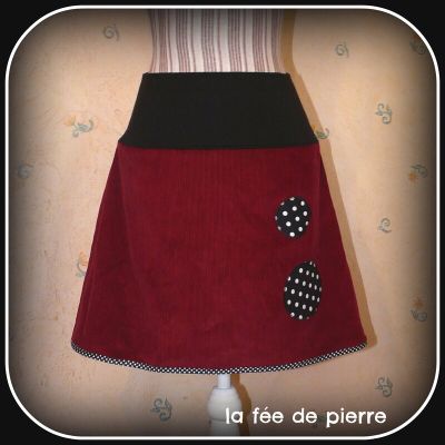 2015, C'EST REPARTI !! LA PREMIÈRE JUPE DE L'ANNÉE ! TOUJOURS DU TRAPÈZE, TOUJOURS DU VELOURS CÔTELÉ !!