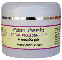 Crème "Perle Nacrée" à la perle de culture pour peaux sensibles.