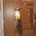 Combiné lit en hauteur (avec escalier) / bureau et nombreux rangements (neuf 600€) vendu 300€