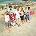 au bord de la plage alicia et andrea faire des