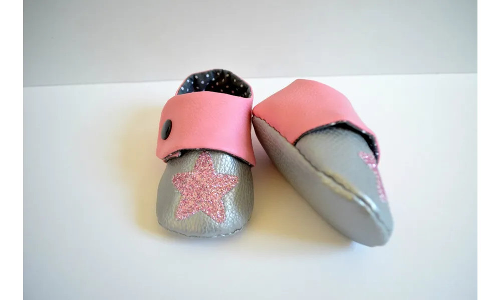 Chaussons bébé en simili cuir!