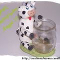 Une vache en porcelaine froide (porcelana fria)