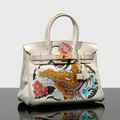 Hermès, Sac " Birkin " 30 cm en veau Swift blanc à décor d'un tatouage représentant un dragon, 2007