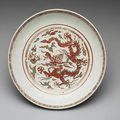 Dish with wucai polychrome decoration of clouds and dragons, Ming dynasty, Zhengde reign (1506-1521)