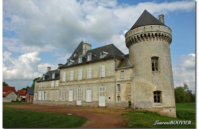 Le château de VILLERS-CHATEL ... 