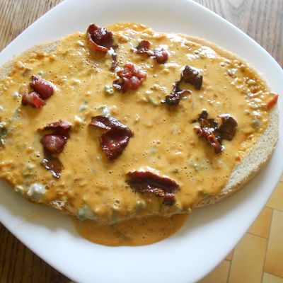 Bruschetta au gorgonzola-mascarpone et à la pancetta