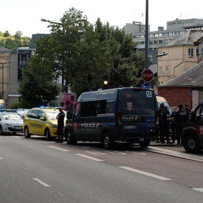 A Rouen, lors du passage du Tour de France: violente agression au couteau à caractère islamiste...