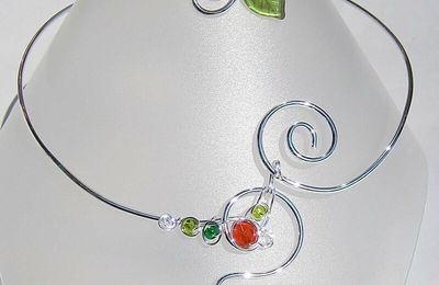 Bijoux mariage multicolore : collier mariage avec perles orange et vertes