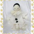 Poupée Pierrot en Tissu Peluche Chiffon Blanc et Noir 51 cm