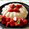 Blanc manger coco et fraises