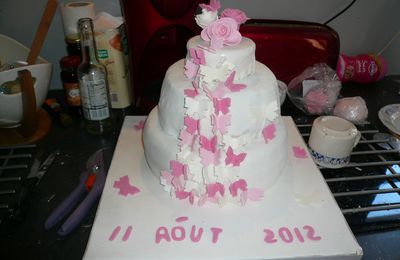 gateau de mariage: ma 1ère "envolée de papillons" !