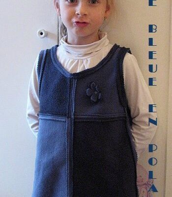 Robe bleue en polaire