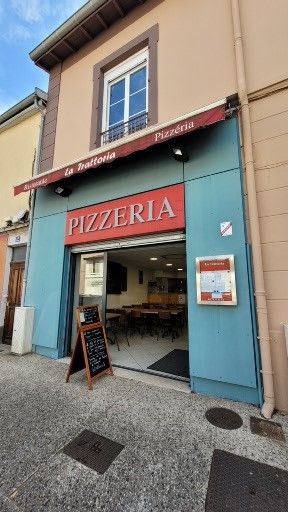 ...Pizzeria la Trattoria à Sathonay camp... 